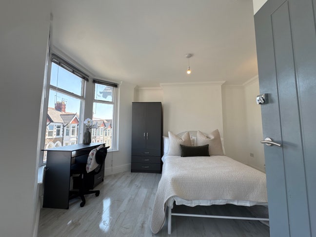 All professional houseshare - BILLS INC  Main Photo