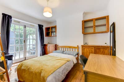 Fantastic Fully-Furnished Rooms - Bills All-in! Main Photo
