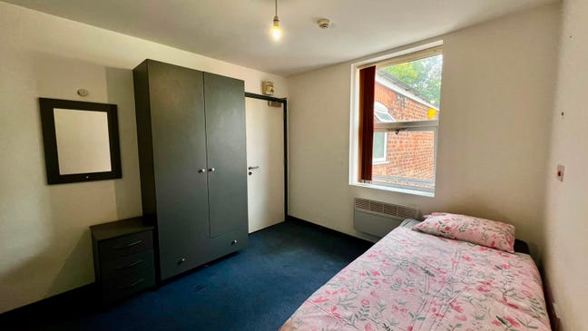 Move Today! Affordable ENSUITE Room - Private  Main Photo