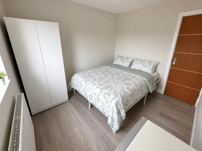 Tottenham Hale Double Room | 1 Person | &pound;0 Deposit Main Photo