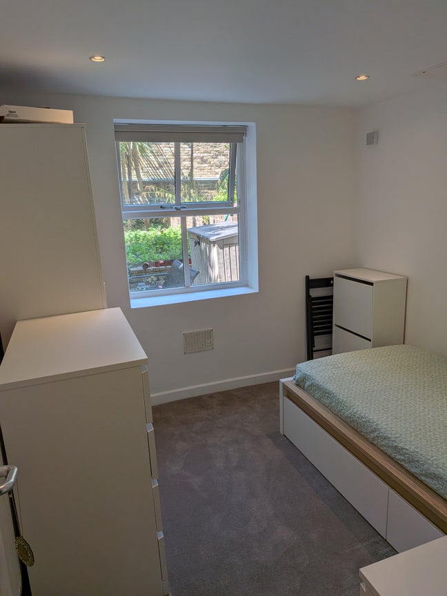 Furnished Single Room in Hammersmith 5mins to Tube Main Photo