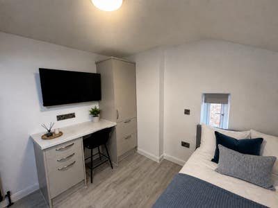*All Bills Inc* Luxury self-contained Studios Main Photo