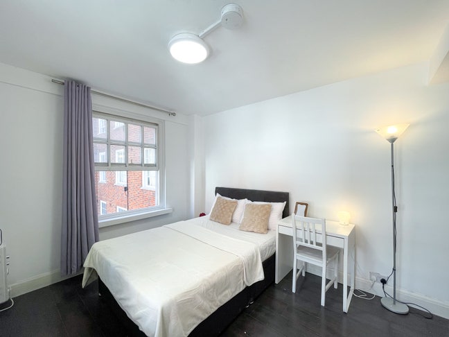 3 Beautiful rooms 5 minutes from Hyde Park Main Photo