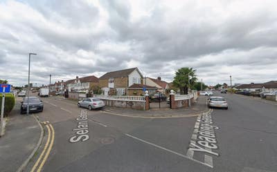 DSS-Studio Flat Available in Hayes Hillingdon UB4 Main Photo