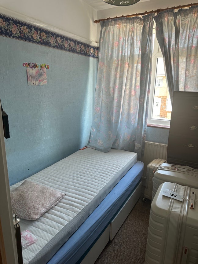 Single room for rent  Main Photo