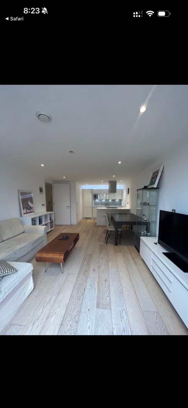 2 Bed in Kensington Apartments Main Photo