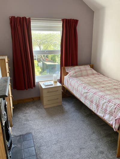 Large single room  Main Photo