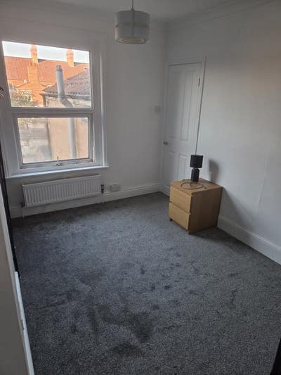 1 Double Bedroom Main Photo
