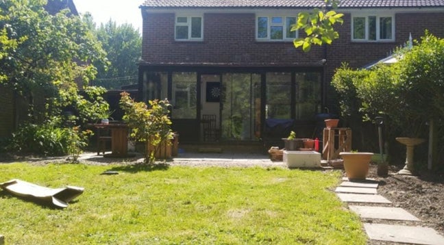 Double Room in Friendly Shared Home Main Photo