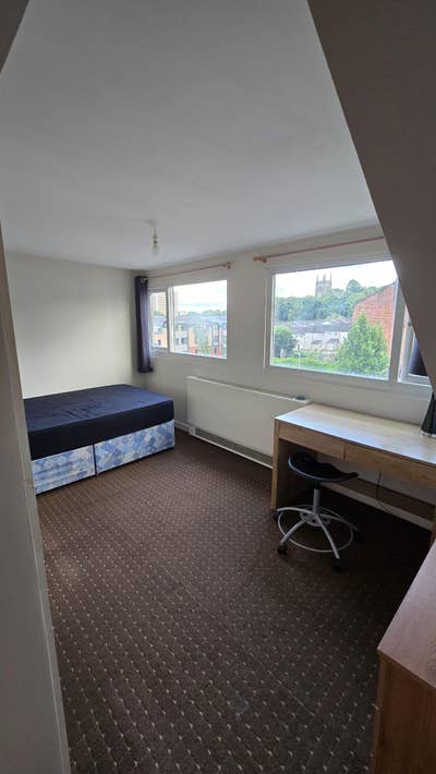Room to rent in Headingley Area Main Photo