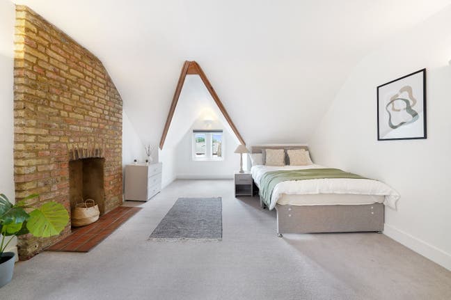 😍Massive Stylish Double✨5min to Ealing Broadway🚆 Main Photo