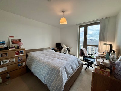 E16 River View Spacious double room  Main Photo