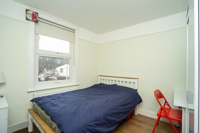 Double Room to Let Main Photo