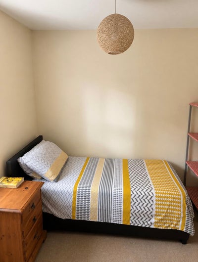 Modern Single Room in Beautiful 4-Bed Home | Parki Main Photo