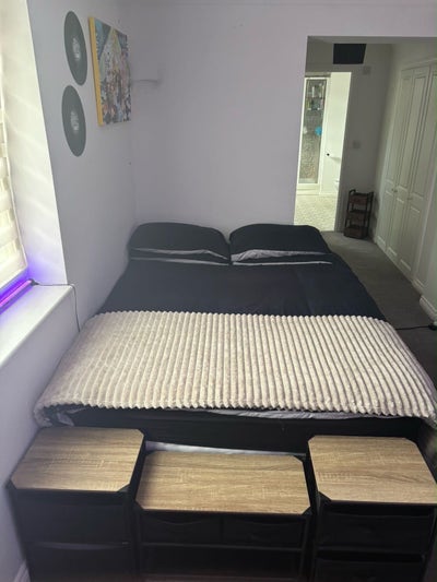 Massive en-suite room with own kitchen  Main Photo