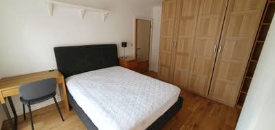 Double room in quiet Female hous Main Photo