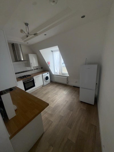 1 Bedroom Flat Main Photo