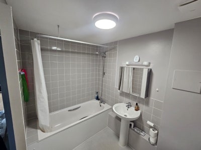 Large double bedroom available in Peckham  Main Photo