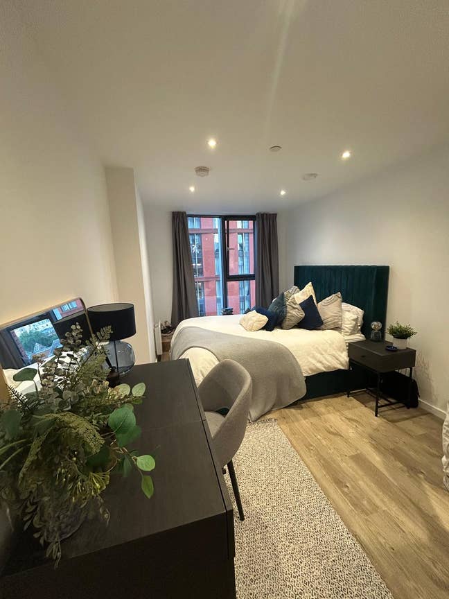 Looking for New Flatmate in 3 Bed - Ensuite Room  Main Photo