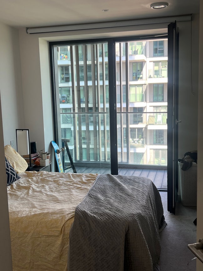Short Term let - Royal Wharf Main Photo