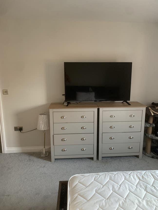 Large room with walk in wardrobe and en-suite  Main Photo