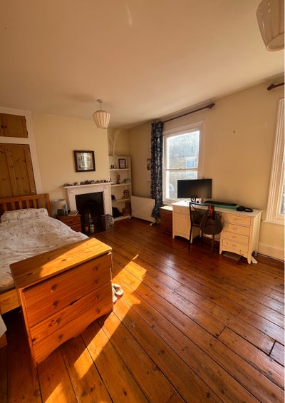 Large room available in central Cambridge 2-bed  Main Photo