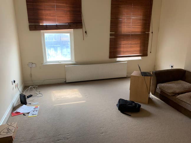 Whole Floor Available in Shared Accomodation SW19 Main Photo