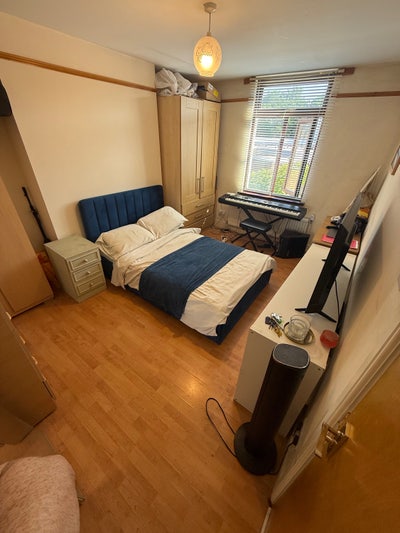 Large Double Room off Stroud Green N4  Main Photo