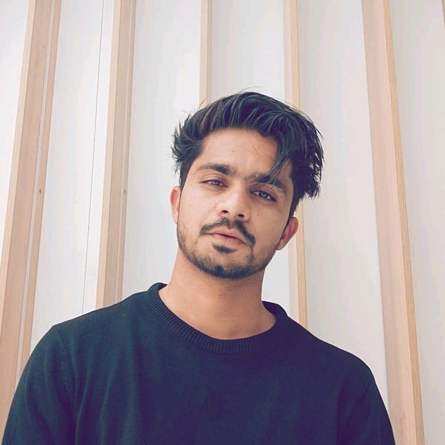Student Looking for Spare Room Main Photo