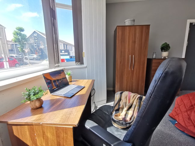 En-suite Room | Bills inc | Prime Brynmill  Main Photo