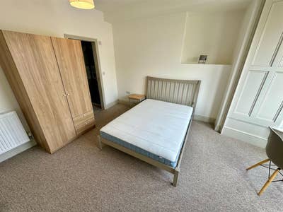 Ensuite Room in a Fully Refurbished 7 Bed Hmo Main Photo