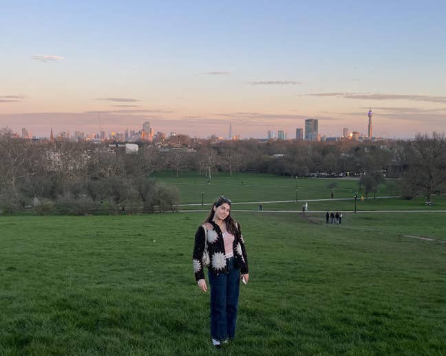 Hi! I'm Sofia, 21, just finishing my Master's... Main Photo