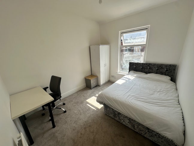 3 Double Bedrooms Smithdown Modern Renovated Main Photo