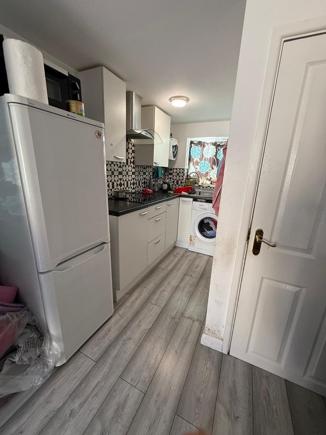 Studio available for rent in Hayes UB3 Main Photo