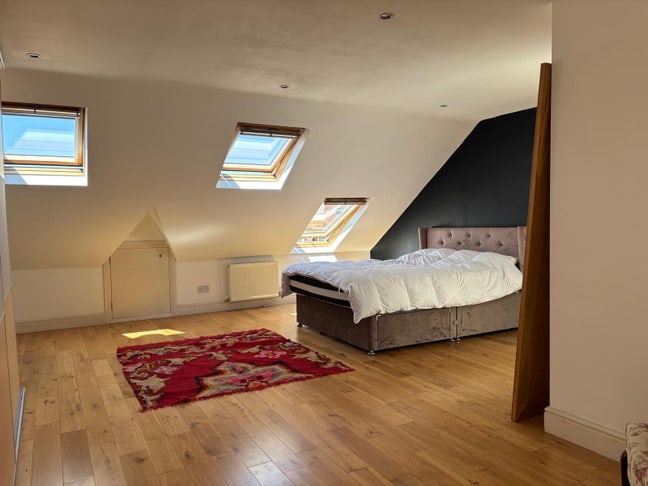 Two double bedrooms with Jack and Jill bathroom Main Photo