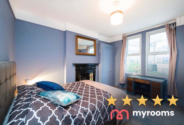Room in 5 bed house|Living Room and Hug Garden Main Photo