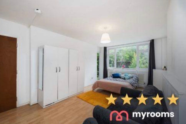 Spacious Room in Battersea with private Garden🔥 Main Photo