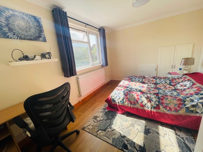 Room for single female Main Photo