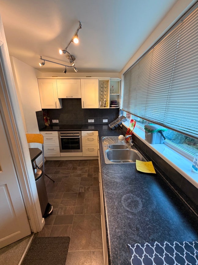 Double room on rent Main Photo