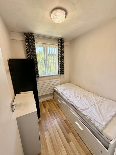 Single Room  Main Photo
