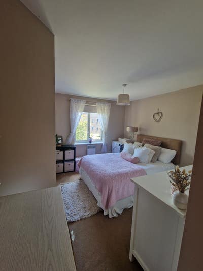 Double Room to rent in lovely apartment in Gosport Main Photo