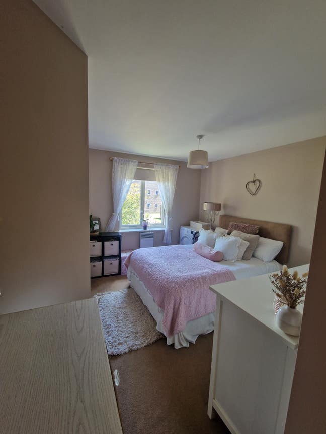 Double Room to rent in lovely apartment in Gosport Main Photo