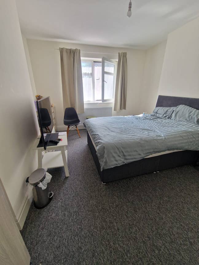Spacious Double bedroom Available  Main Photo