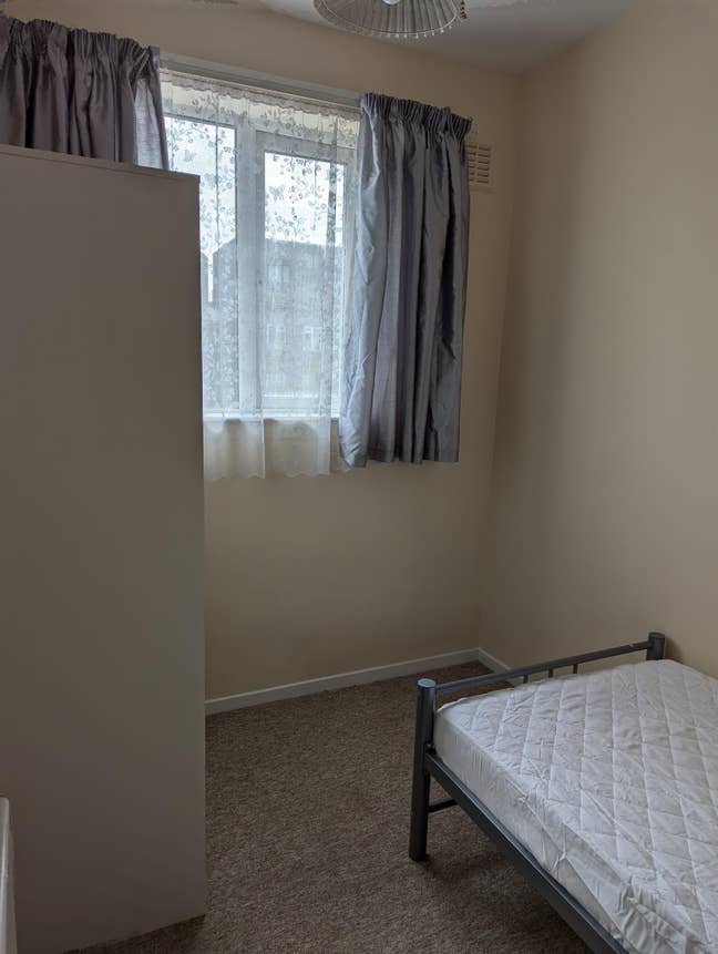 Single room in shared property Main Photo