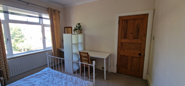 Cosy double bedroom Main Photo
