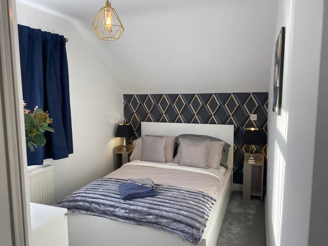 Stylish Double Room + Ensuite + Kitchenette Main Photo