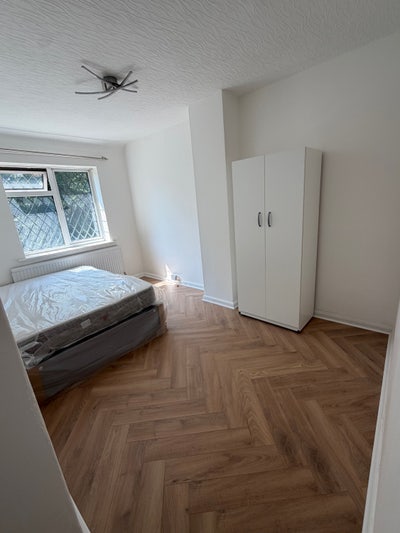 Lovely Double Bedroom to Rent – Chingdale Road, E4 Main Photo