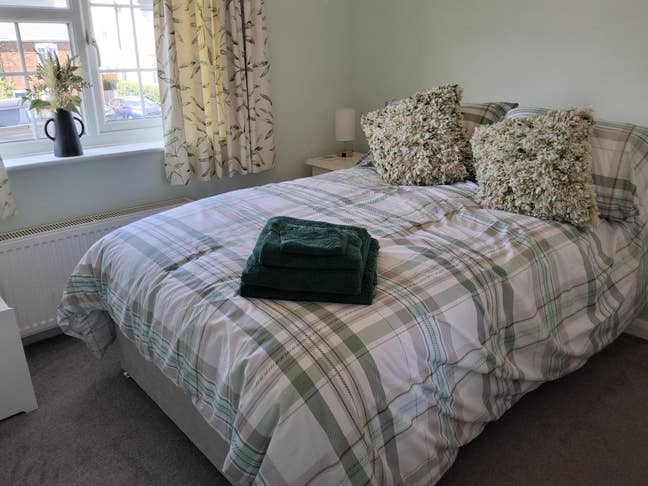 2 rooms available in quiet rural household Main Photo