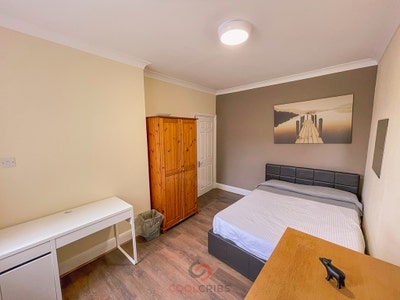 3 bed in Westbourne Crescent, Lancaster Gate, W2 Main Photo