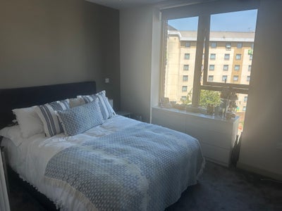 Furnished Room in 3-Bed Flat with Gym & Pool Main Photo